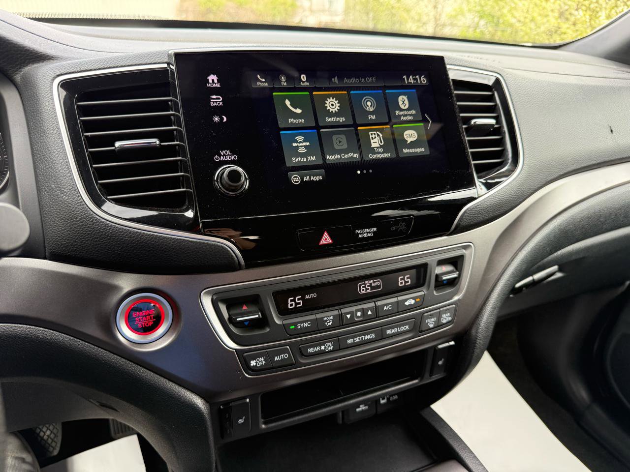 Used 2022 Honda Pilot Sport image 12