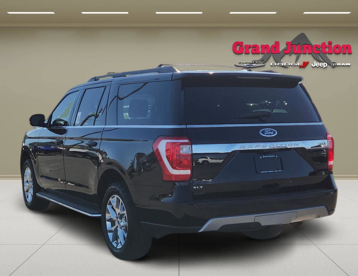 Used 2021 Ford Expedition Max XLT AWD/4WD image 5