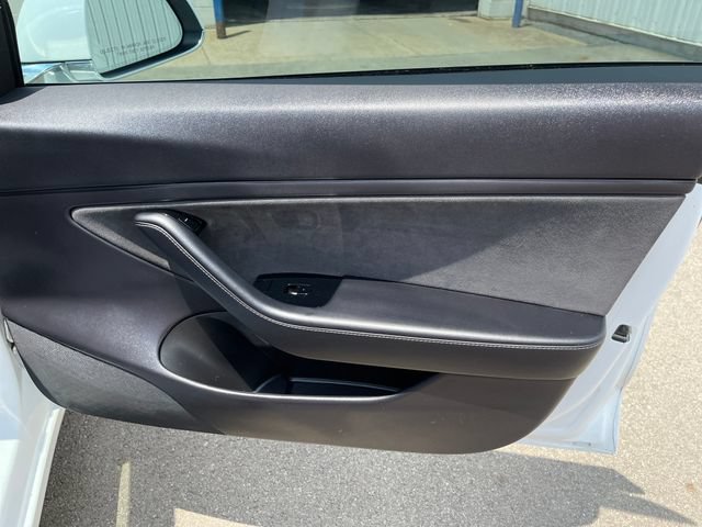 Used 2019 Tesla Model 3 Mid Range RWD image 40