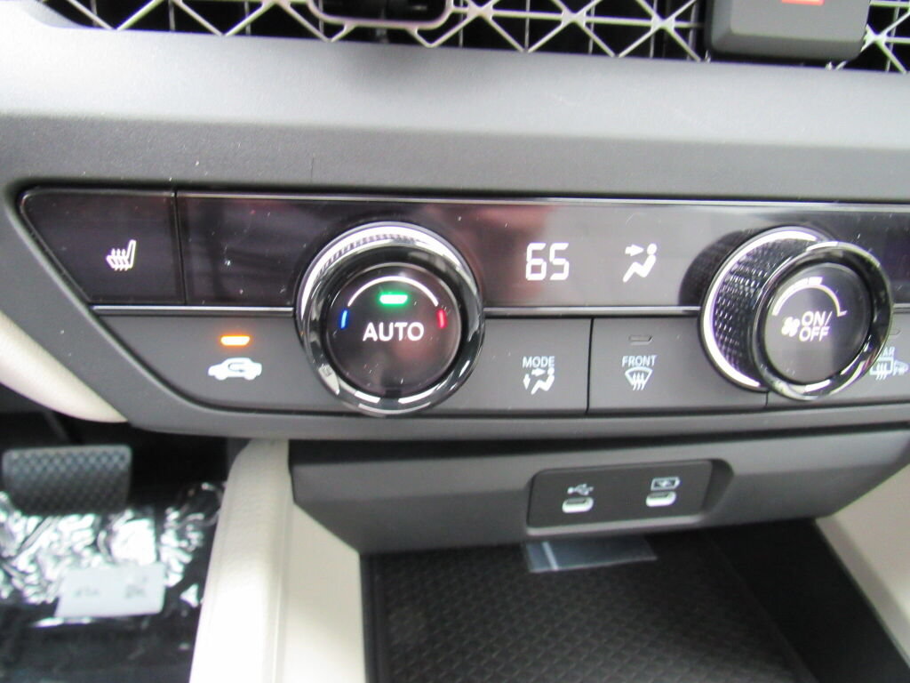 Used 2024 Honda Accord EX image 16