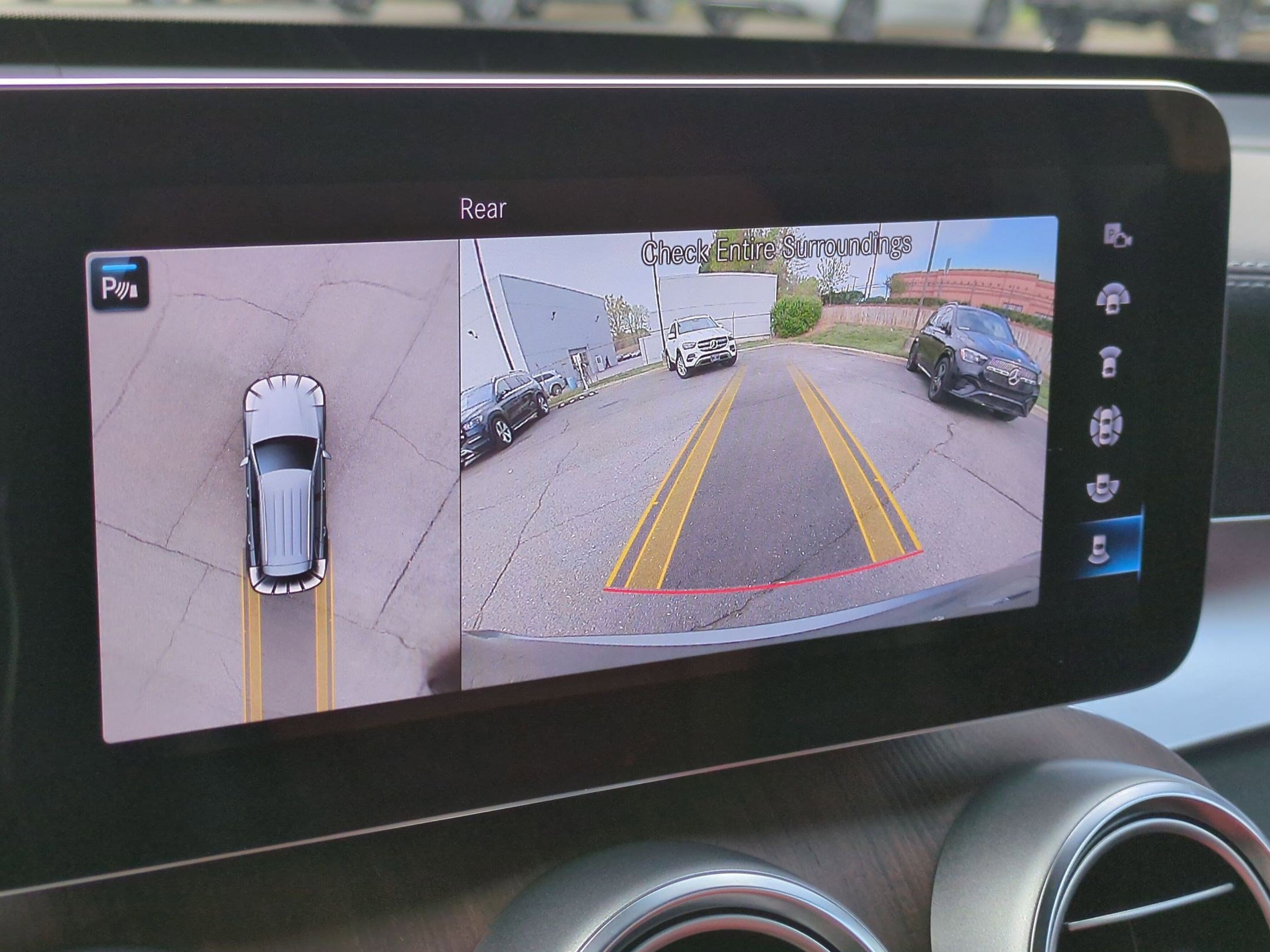 Certified 2021 Mercedes-Benz GLC 43 AMG 4MATIC image 23