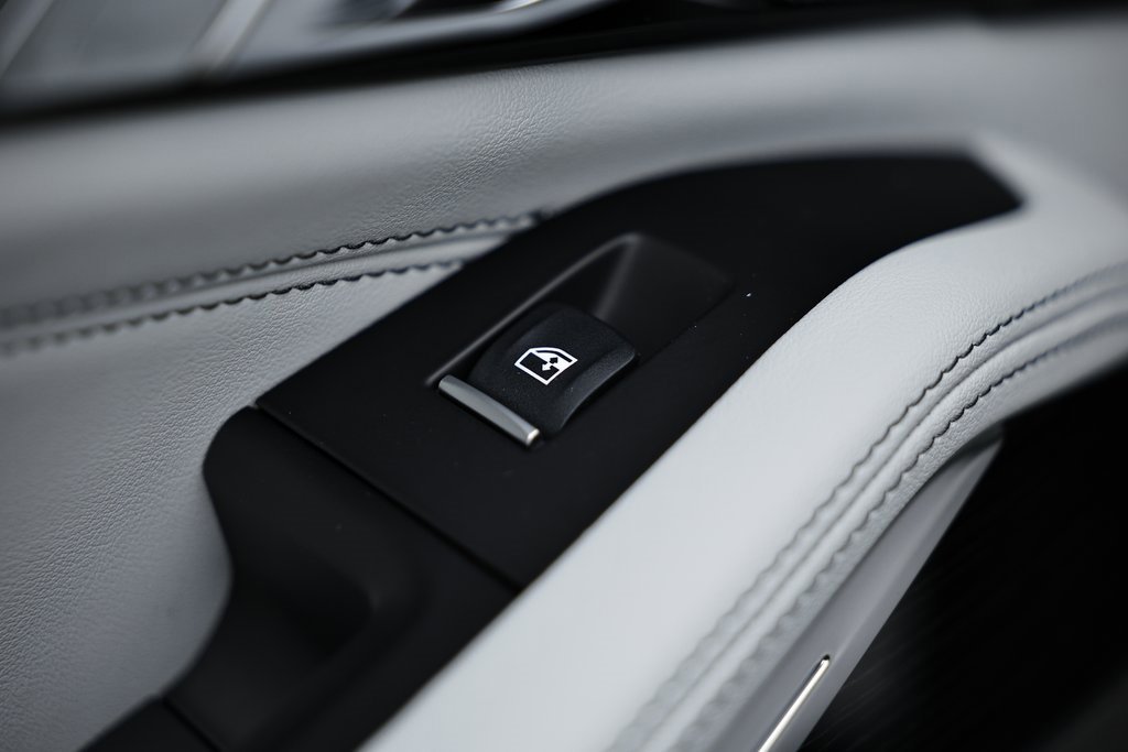New 2026 BMW X5 xDrive40i w/ Executive Package image 25