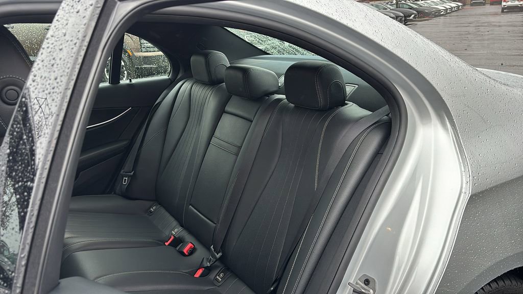 Used 2020 Mercedes-Benz E 350 4MATIC Sedan image 27