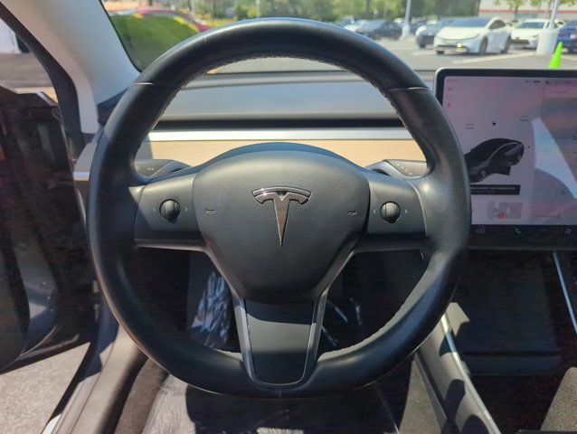 Used 2018 Tesla Model 3 Long Range RWD image 11
