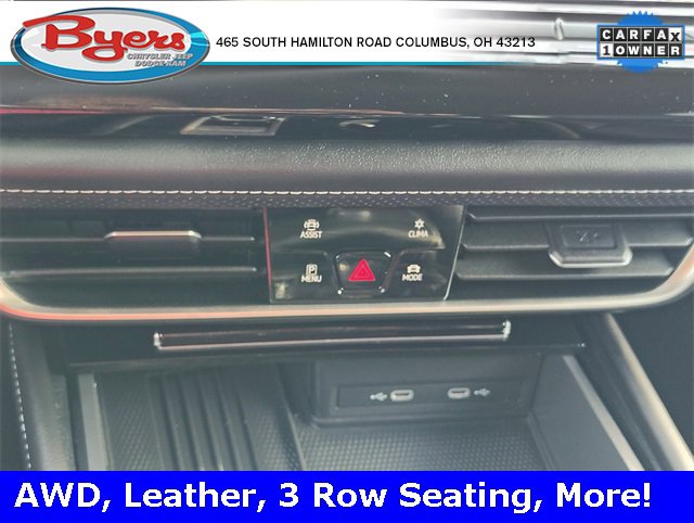 Used 2025 Volkswagen Atlas SE image 24