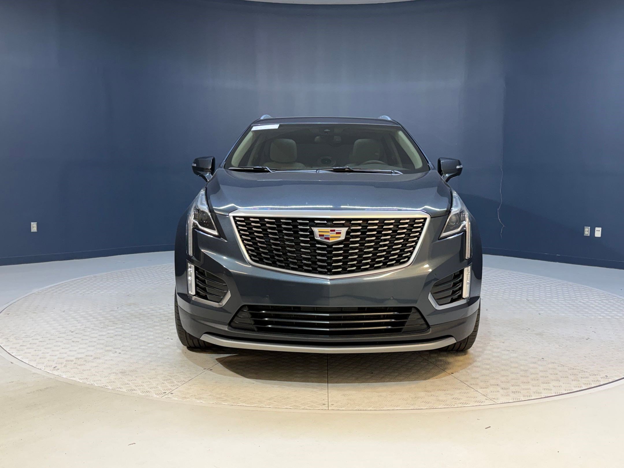 Used 2020 Cadillac XT5 Premium Luxury FWD image 6