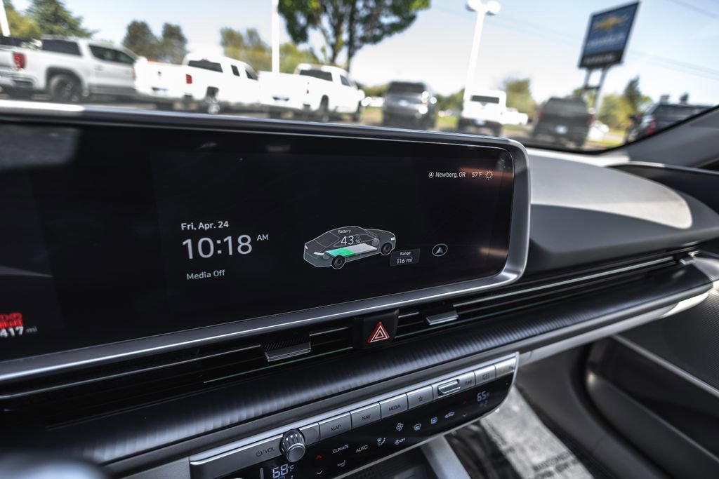 Used 2024 Hyundai Ioniq 6 SEL AWD/4WD image 8