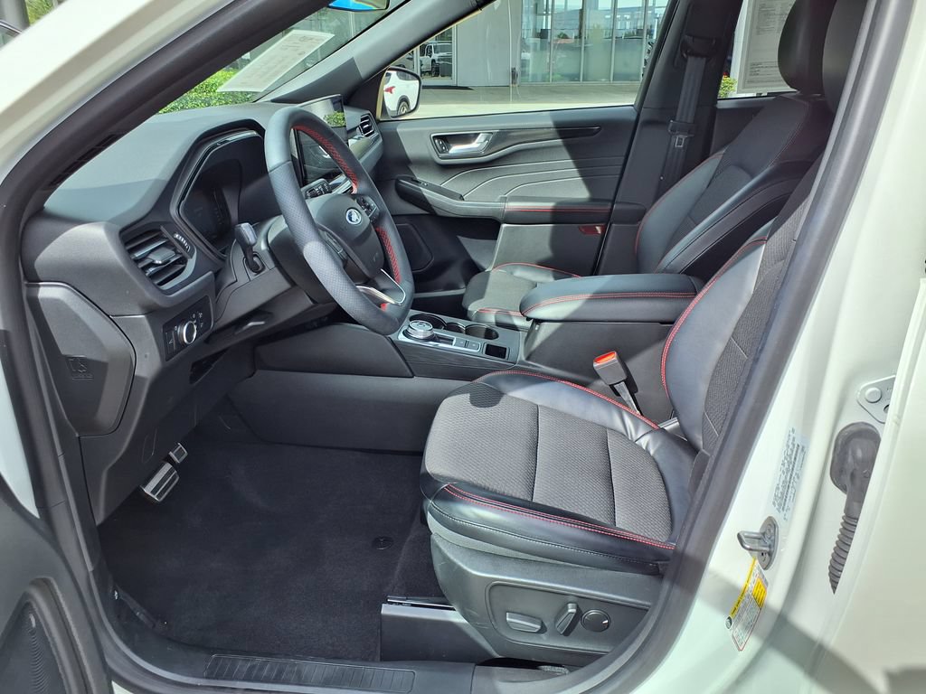Used 2023 Ford Escape ST-Line FWD image 19