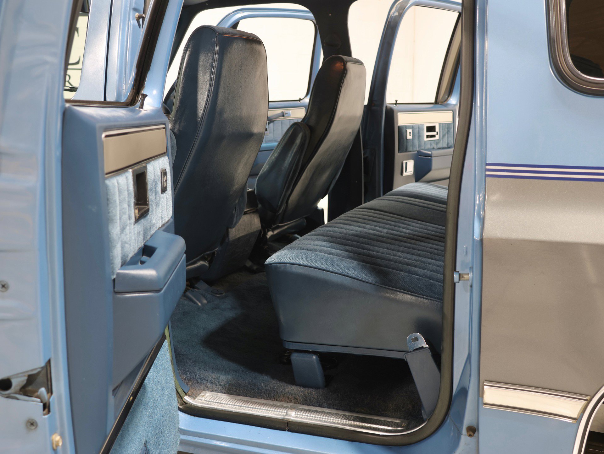 Used 1987 GMC Suburban 2WD image 79