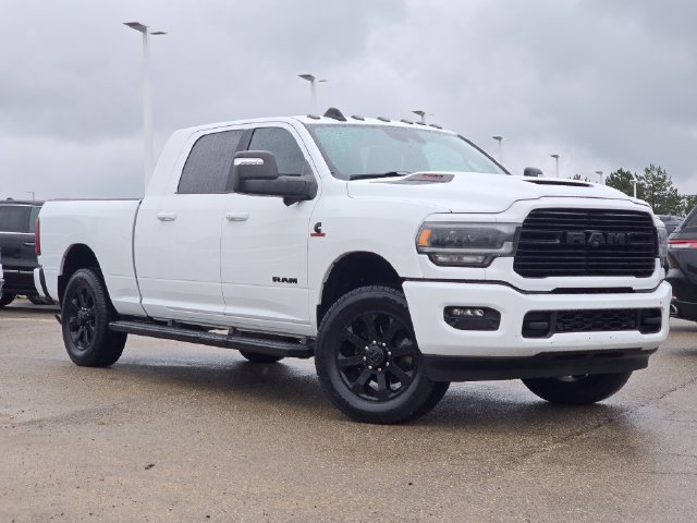 Used 2023 RAM 2500 Laramie AWD/4WD image 2