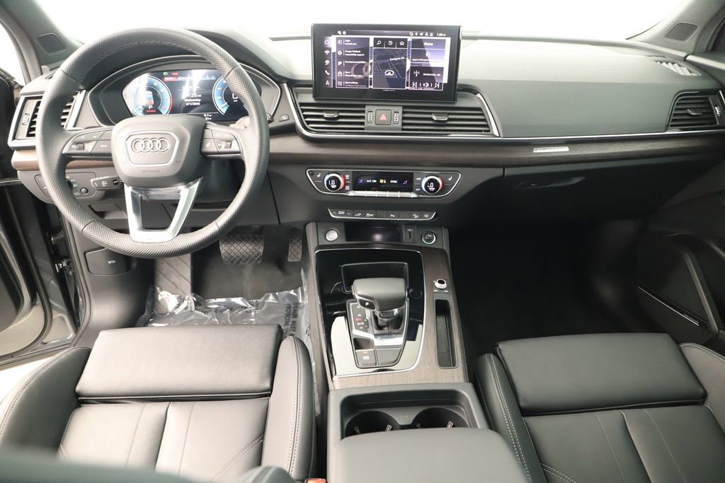 Used 2025 Audi Q5 e Premium Plus w/ Premium Plus Package image 18