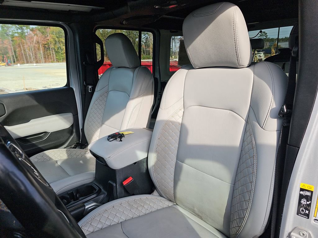 Used 2022 Jeep Wrangler Unlimited Sahara image 20