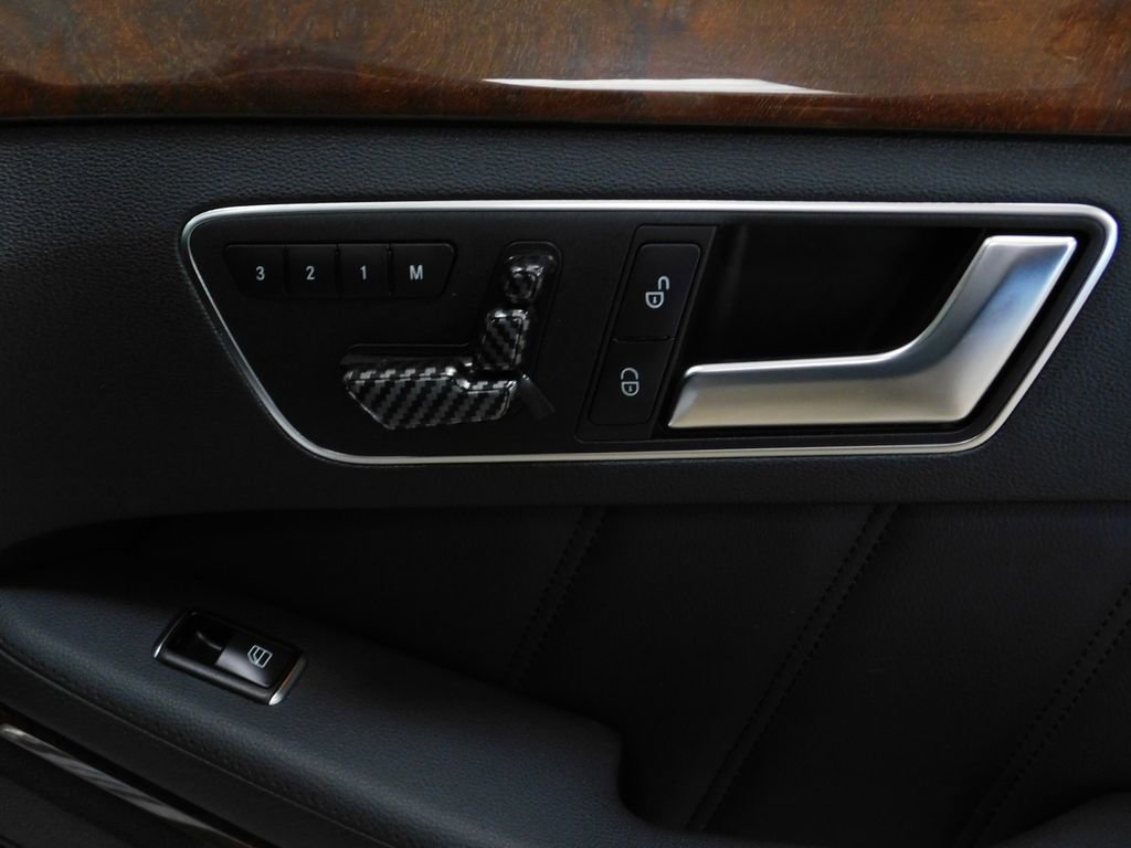 Used 2013 Mercedes-Benz E 350 4MATIC Sedan image 91