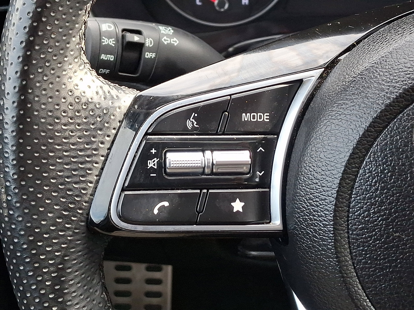 Used 2023 Kia Forte GT-Line w/ GT-Line Premium Package FWD image 22