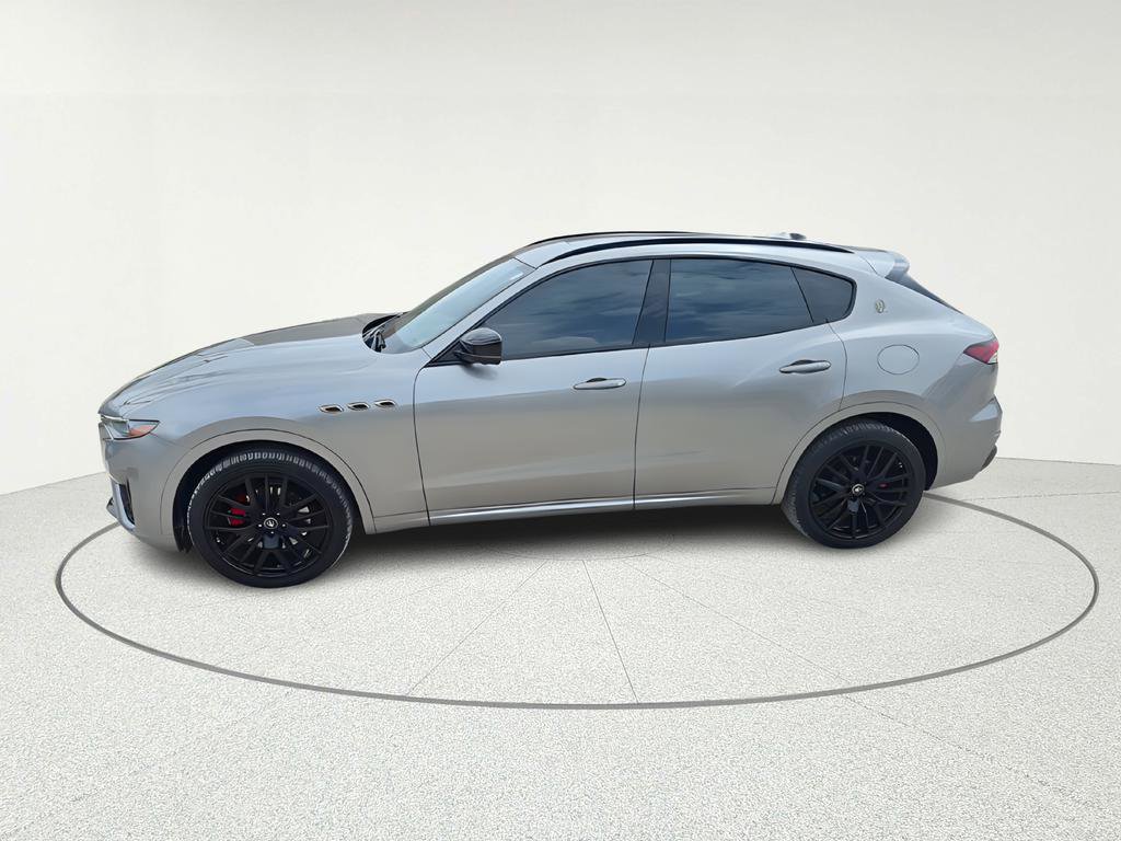 Used 2021 Maserati Levante AWD/4WD image 3