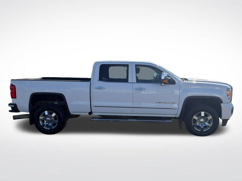 Used 2016 GMC Sierra 2500 Denali w/ Duramax Plus Package AWD/4WD image 27