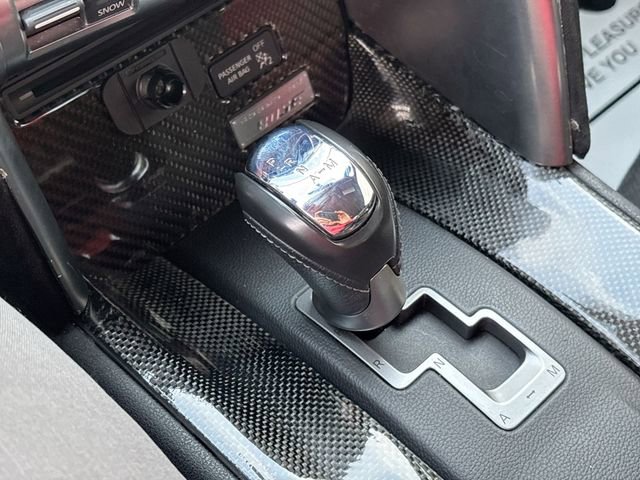 Used 2011 Nissan GT-R Premium image 30