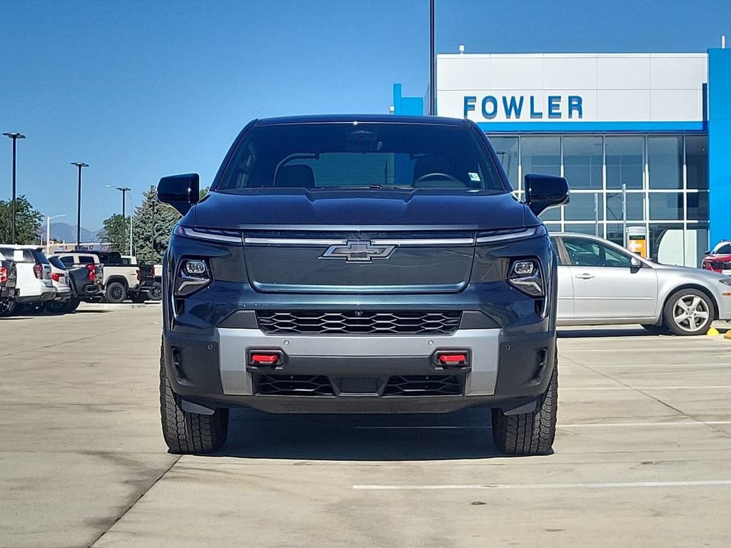 Used 2026 Chevrolet Silverado EV Trail Boss w/ LPO, Gameday Tailgate Package AWD/4WD image 3