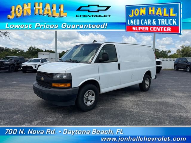 Used 2018 Chevrolet Express 2500 w/ Driver Convenience Package RWD image 2