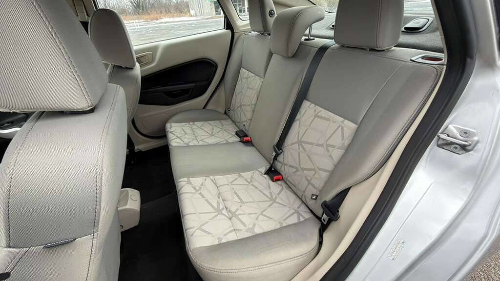 Used 2012 Ford Fiesta SE w/ Winter Pkg FWD image 19
