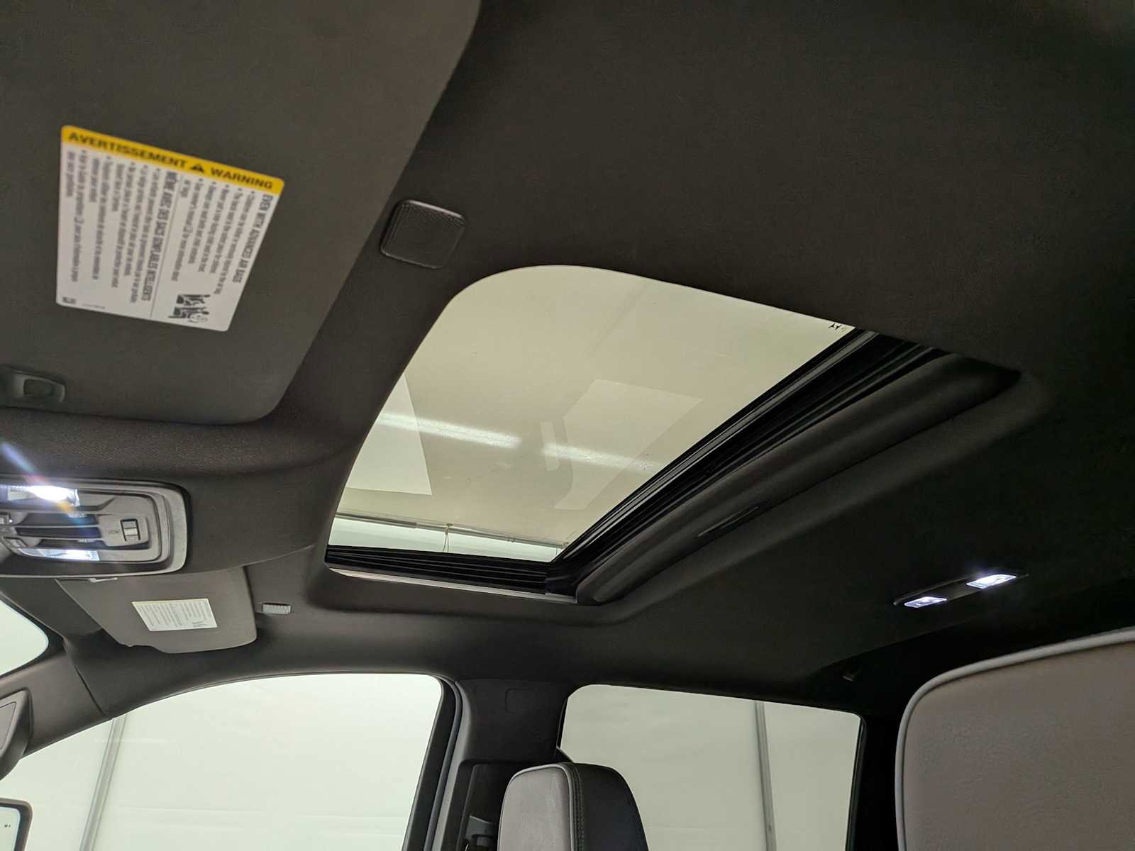 Used 2024 GMC Sierra 3500 Denali w/ Denali Reserve Package image 21