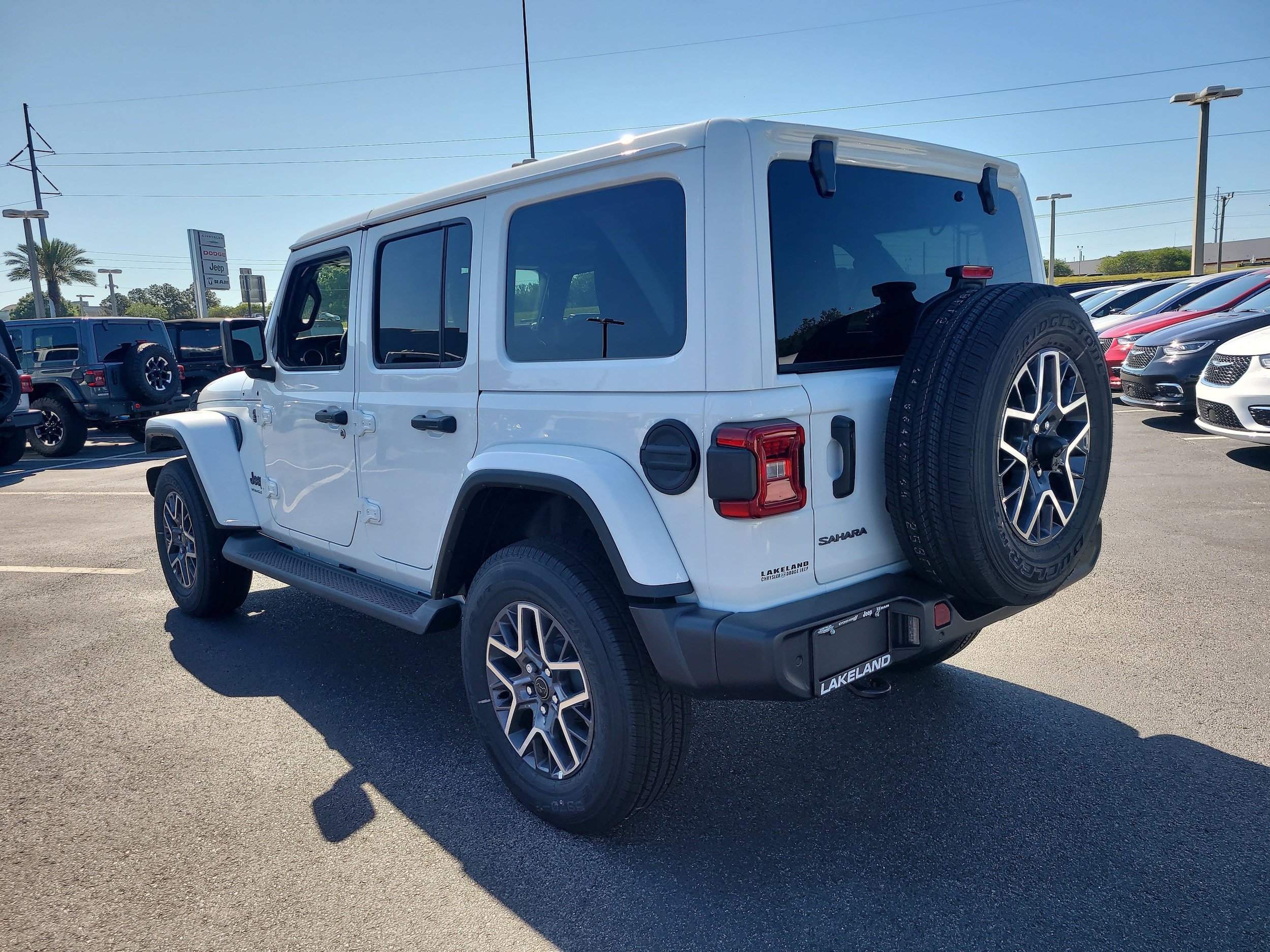 New 2026 Jeep Wrangler Unlimited Sahara AWD/4WD image 8