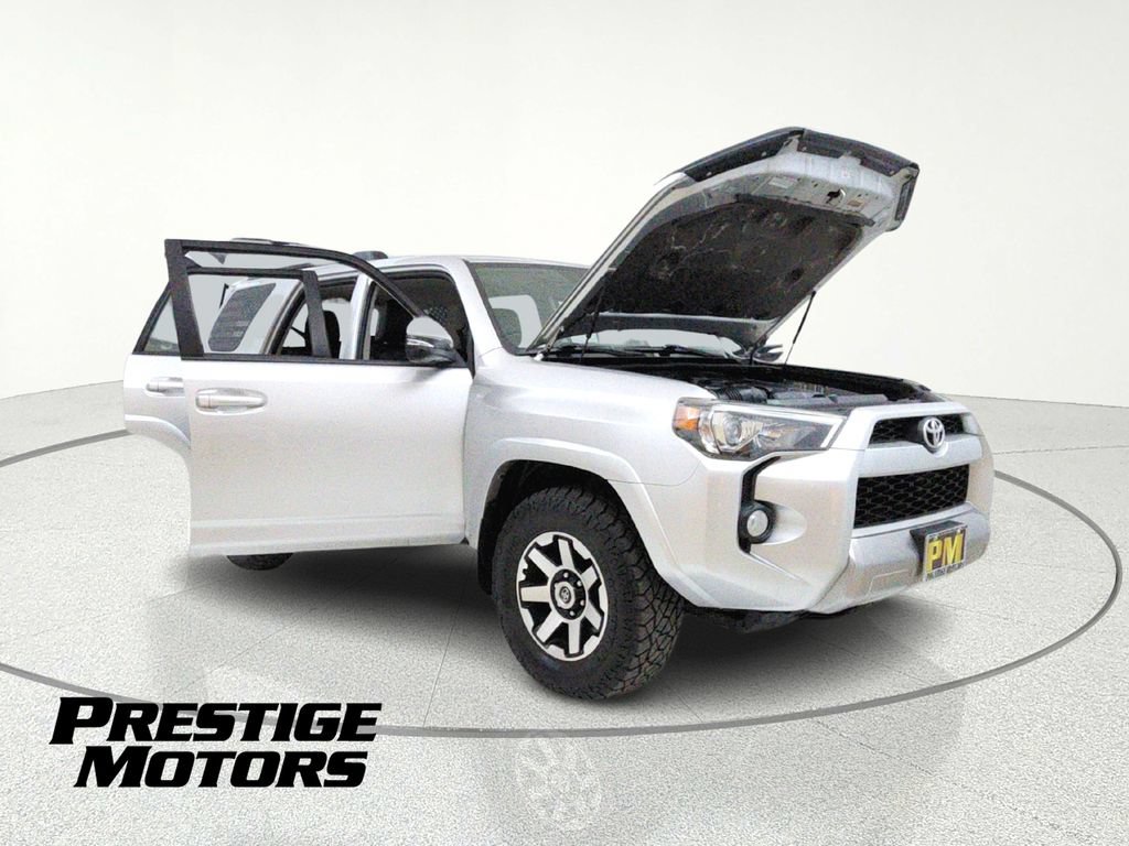 Used 2019 Toyota 4Runner TRD Off-Road Premium AWD/4WD image 11