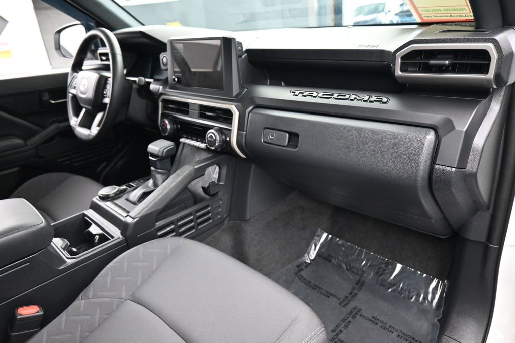 Used 2024 Toyota Tacoma SR AWD/4WD image 46