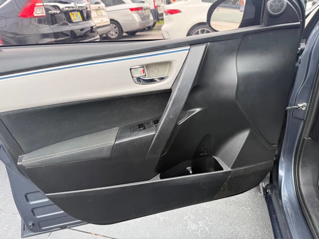 Used 2016 Toyota Corolla LE FWD image 8