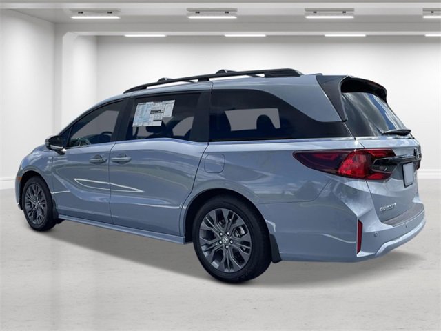 New 2026 Honda Odyssey Touring image 3