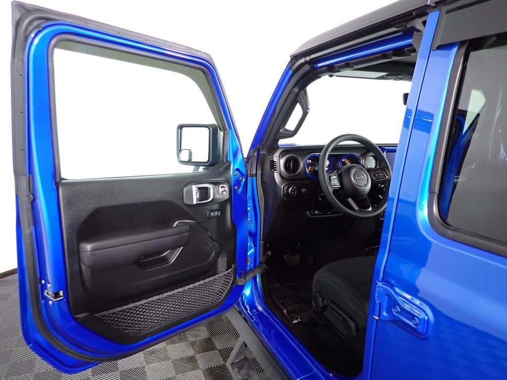 Used 2023 Jeep Gladiator Willys image 21