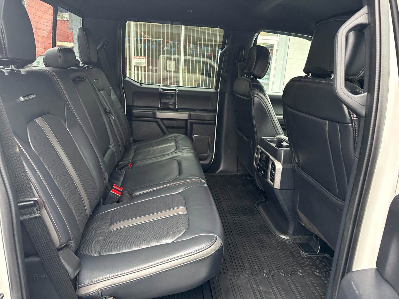 Used 2022 Ford F350 Platinum w/ FX4 Off-Road Package image 30