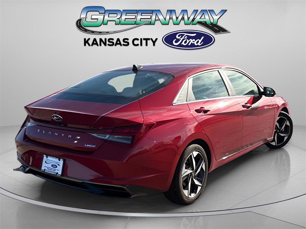 Used 2023 Hyundai Elantra Limited w/ Cargo Package image 8