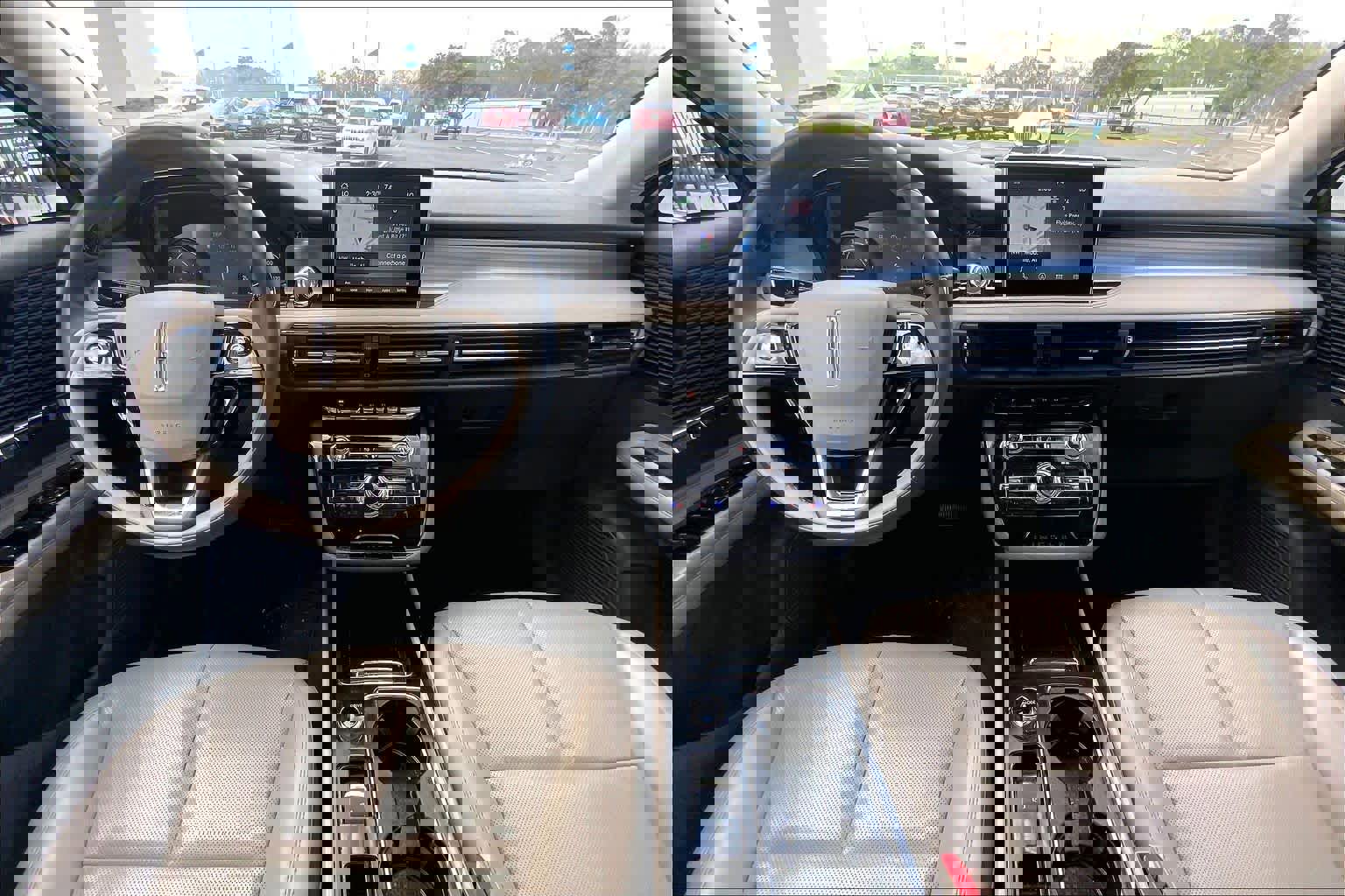 Used 2022 Lincoln Corsair FWD w/ Equipment Group 101A image 15