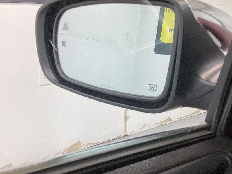 Used 2013 Chrysler 300 C w/ Light Group image 23