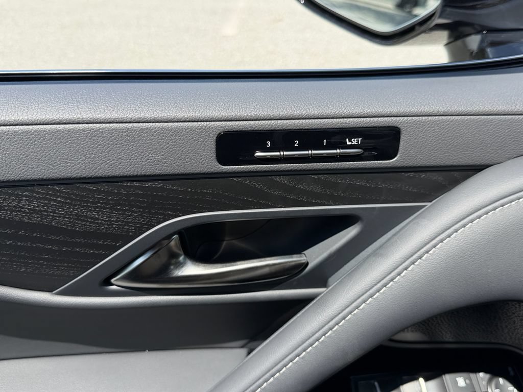 New 2026 Lexus LX 600 4WD w/ Luxury Package image 32