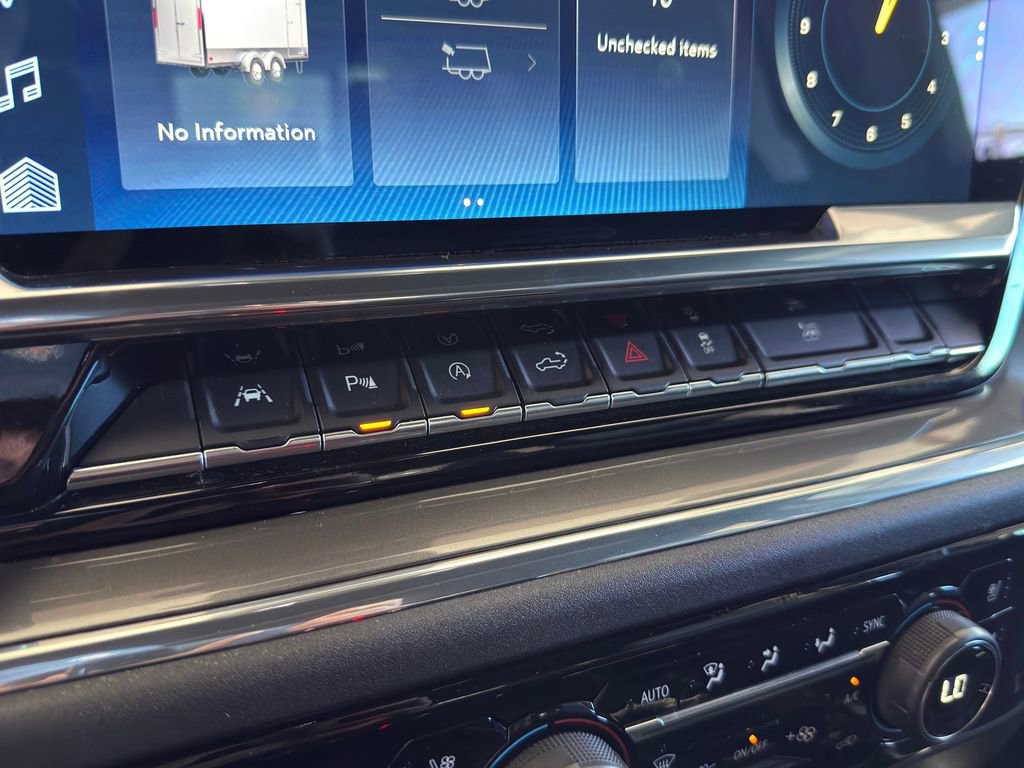 Used 2023 Chevrolet Silverado 1500 High Country image 22