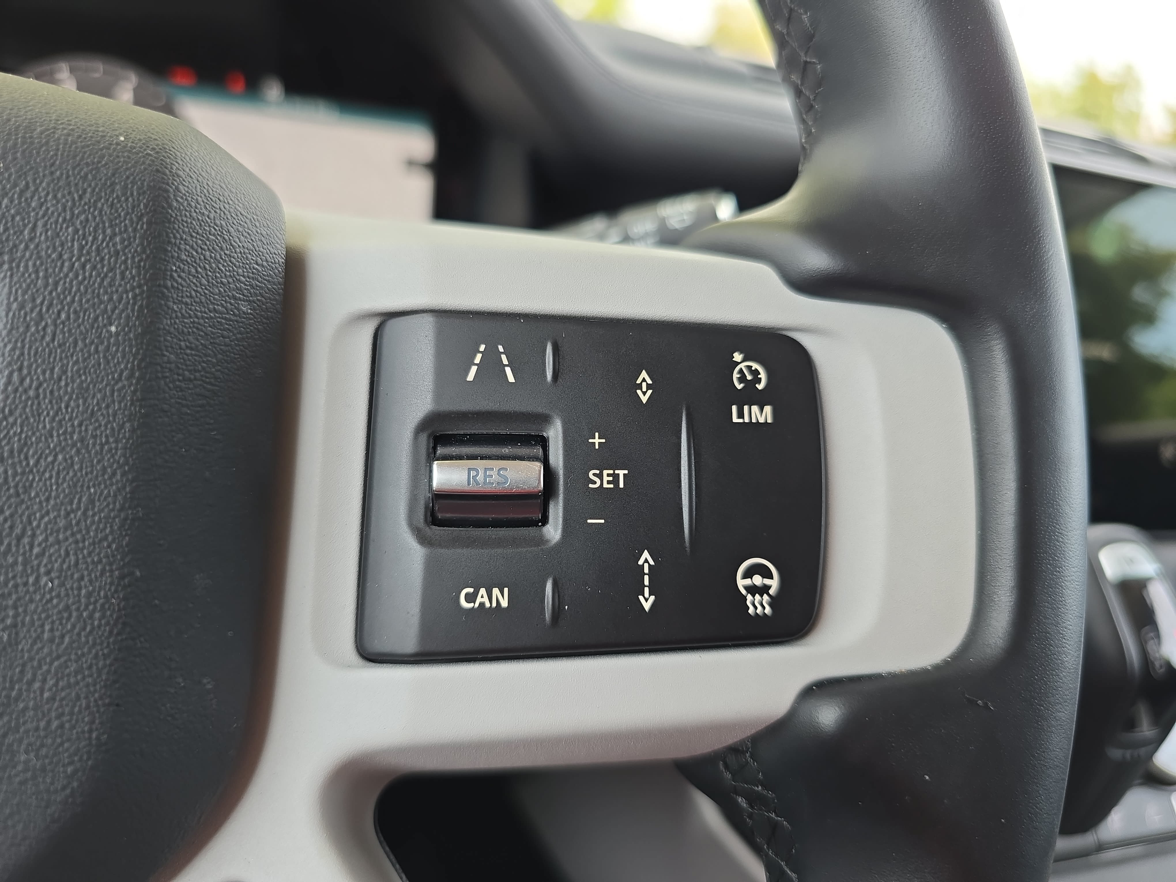 Certified 2025 Land Rover Defender 110 S AWD/4WD image 17