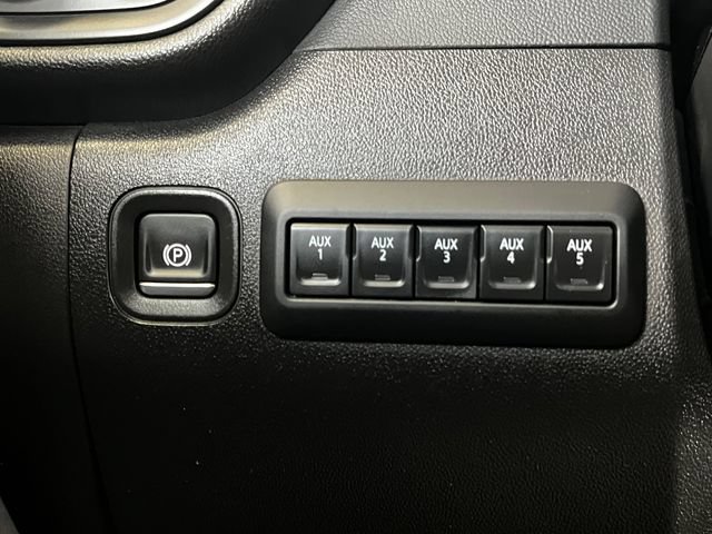 Used 2024 Chevrolet Silverado 2500 Custom w/ Custom Value Package AWD/4WD image 23