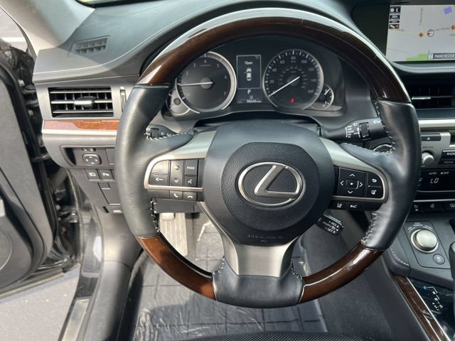 Used 2017 Lexus ES 350 w/ Luxury Package FWD image 12
