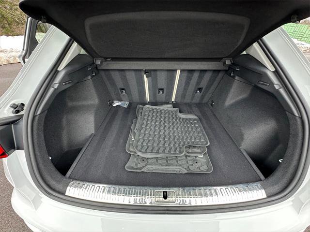 Certified 2021 Audi Q3 2.0T Premium Plus w/ Premium Plus Package image 30