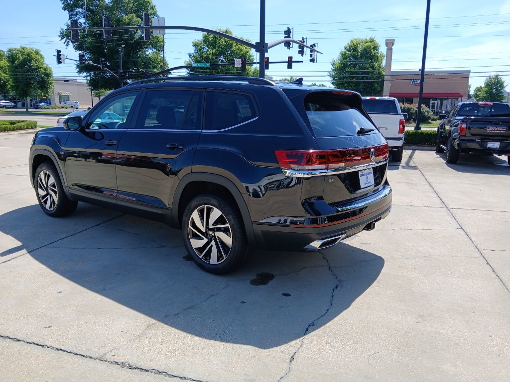New 2026 Volkswagen Atlas SE FWD image 5