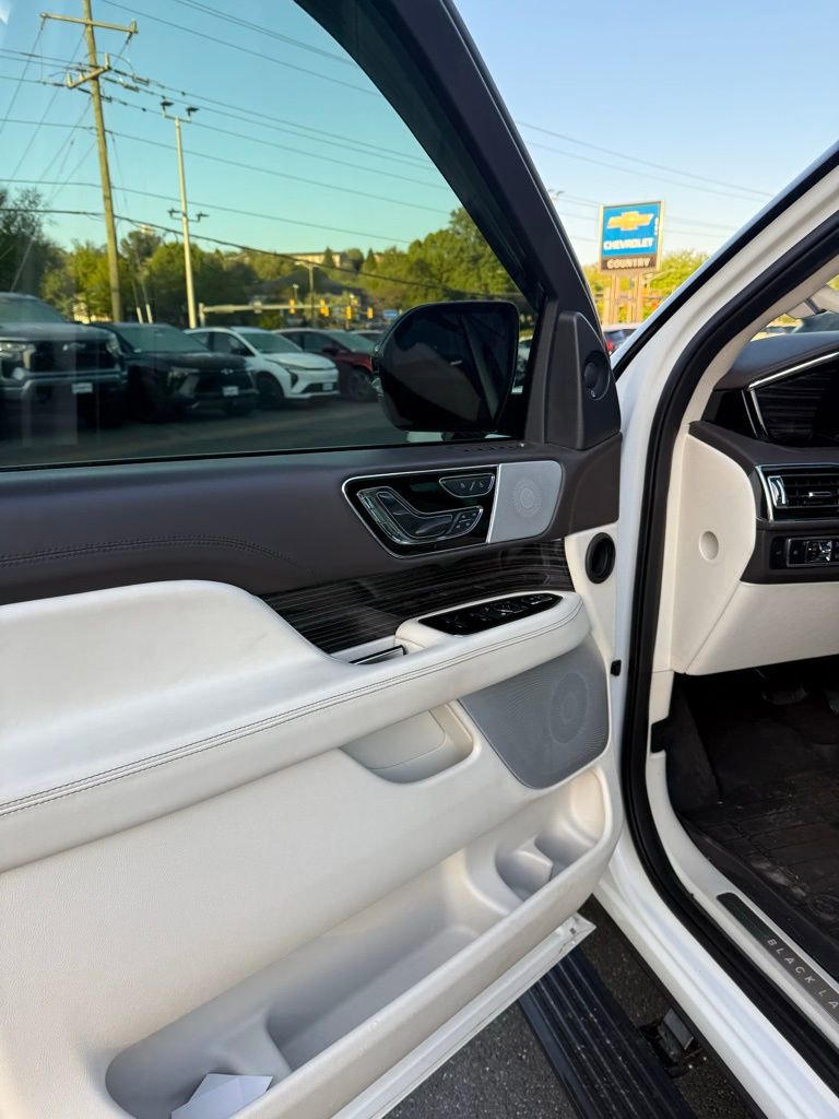 Used 2024 Lincoln Navigator Black Label AWD/4WD image 9