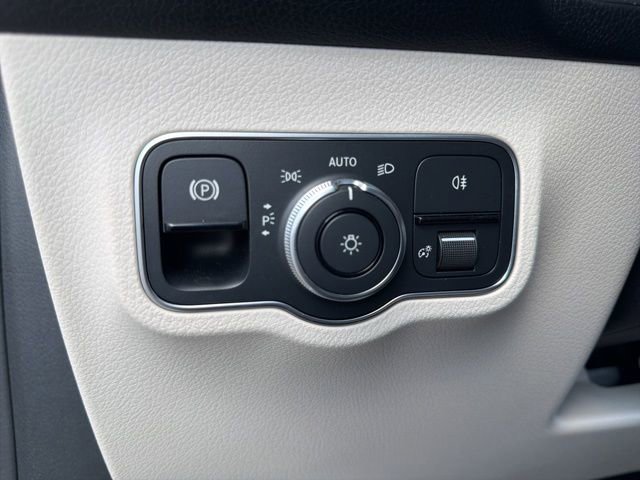 Used 2023 Mercedes-Benz EQB 250+ w/ Pinnacle Package image 30