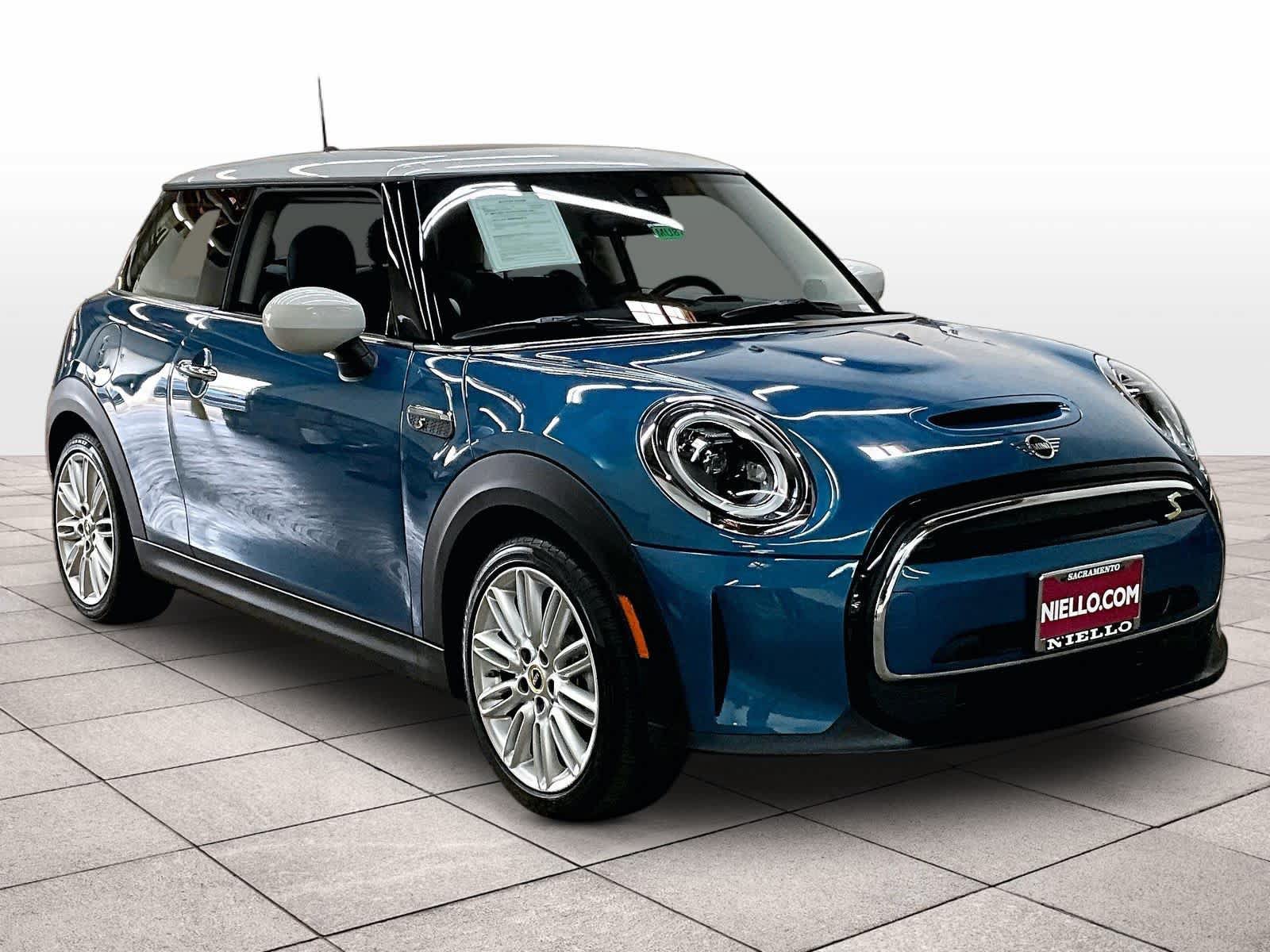 Used 2024 MINI Cooper SE FWD image 2