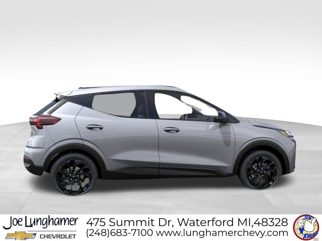 New 2027 Chevrolet Bolt RS FWD image 5