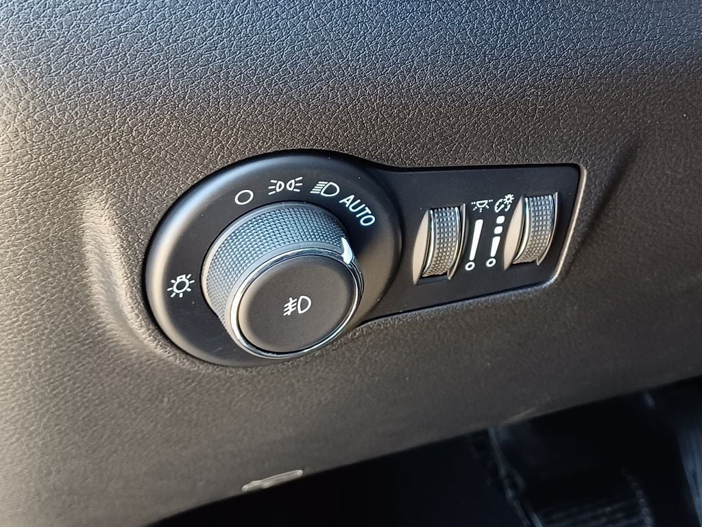 New 2026 Jeep Compass Trailhawk AWD/4WD image 13