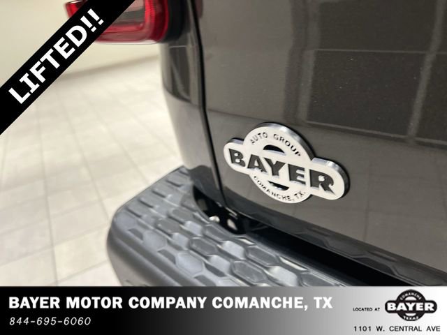 Used 2025 Jeep Gladiator Mojave AWD/4WD image 29