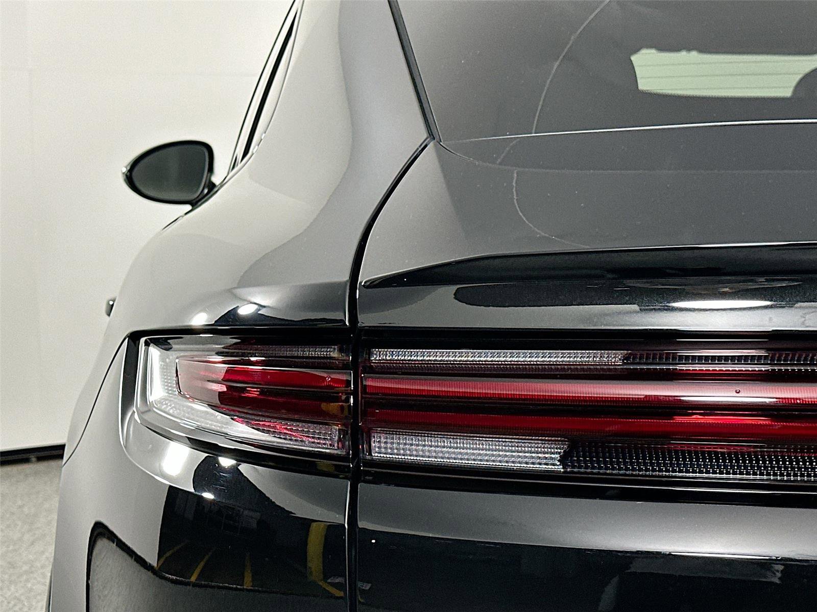 Certified 2025 Porsche Cayenne S AWD/4WD image 16