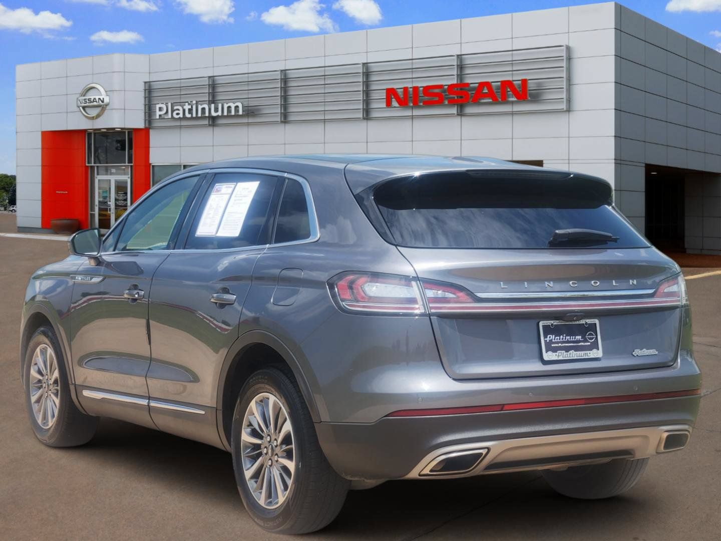 Used 2021 Lincoln Nautilus Reserve AWD/4WD image 5
